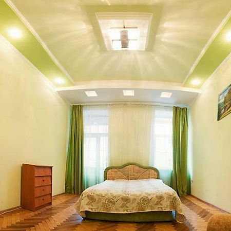 Квартира В Центрі Подобово У Львові На Замарстинівській 10 Luaran gambar