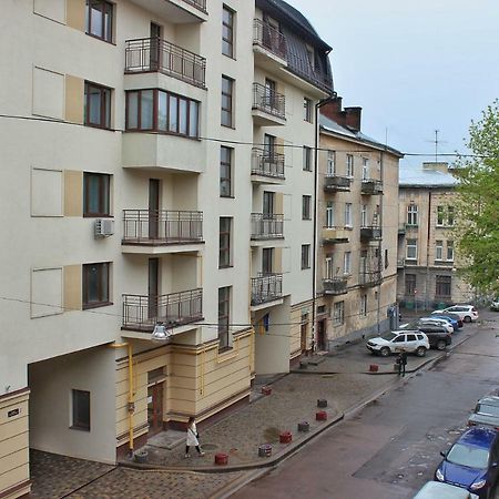 Квартира В Центрі Подобово У Львові На Замарстинівській 10 Luaran gambar